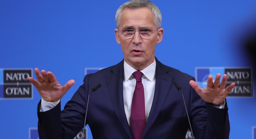 НАТО подготвя $100 млрд. в подкрепа на Украйна, САЩ минават на заден план в конфликта