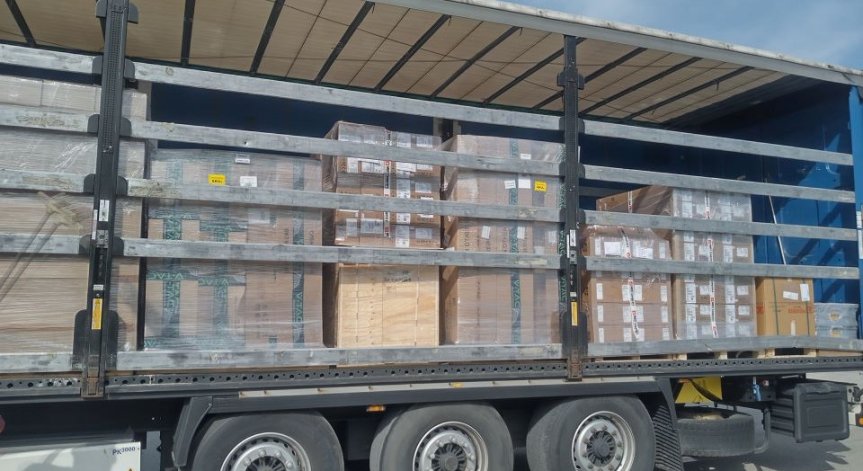 Митничари откриха над 282 320 къса цигари в български ТИР в района на Дунав мост