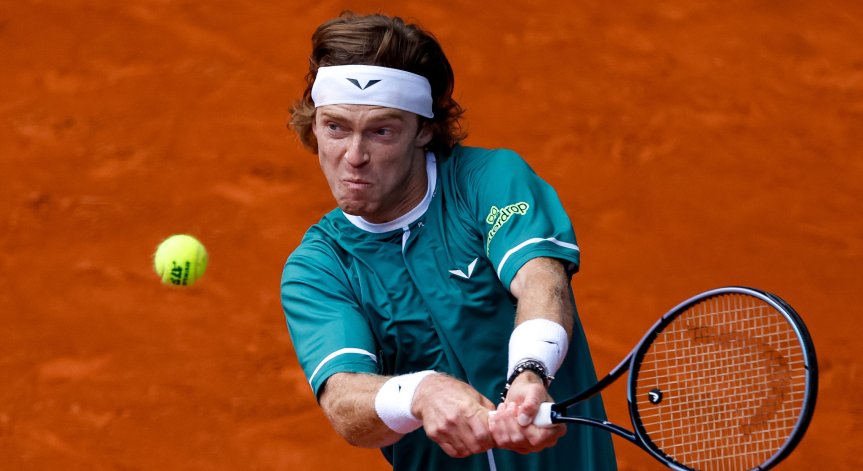 Андрей Рубльов се класира за финала в Мадрид след победа над Тейлър Фриц