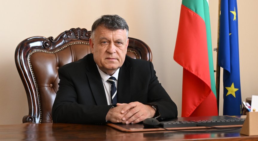 Просветният министър: Образованието не е грижа само на учителя, то е обща мисия