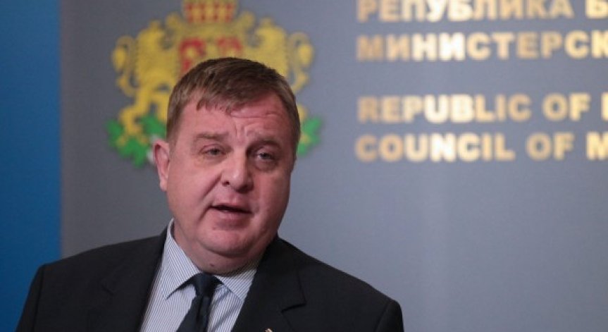 След убийството в Сотиря: Каракачанов отново настоява за Концепцията за ромите