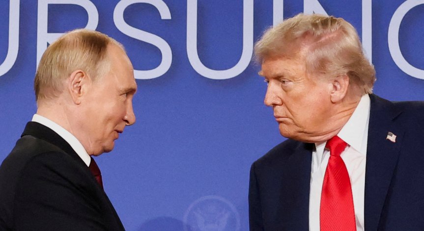 При президента Тръмп всички опции са възможни, каза Скот Бесент.