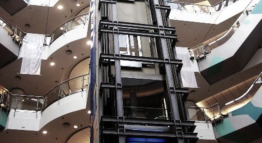 Продажбите на червила в САЩ не намаляват заради кризата
