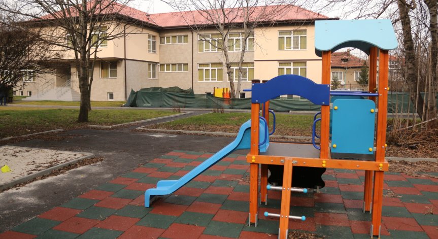 България и Румъния са страните в ЕС с най-висок риск от бедност при децата