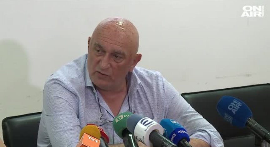 Шефът на БАБХ с оставка в джоба заради скандала с животните