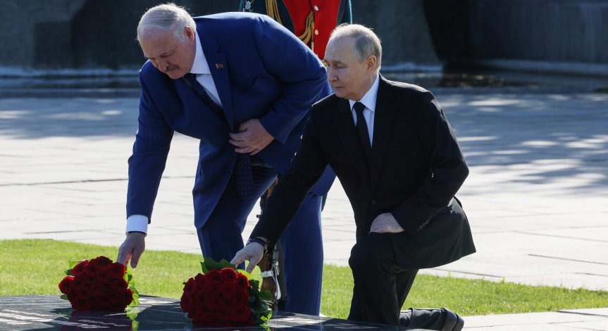 Ден по-рано Путин говори в Санкт Петербург пред Съвета на законодателите.