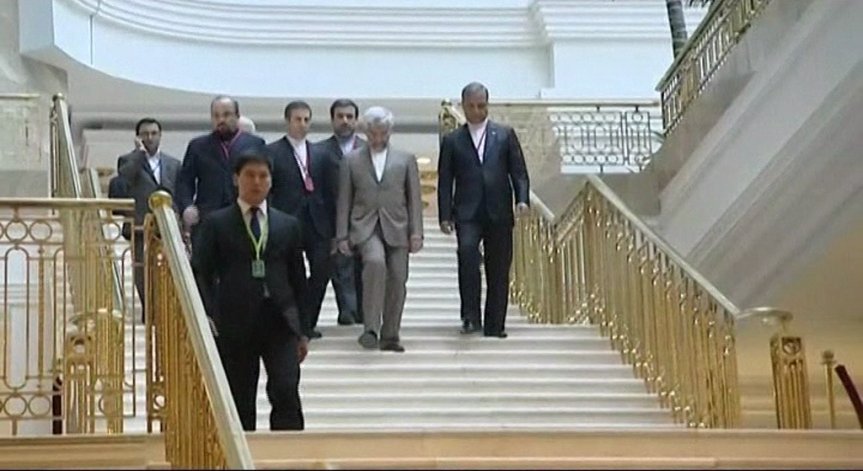 Световните сили ще преговарят с Иран относно спорната му ядрена програма