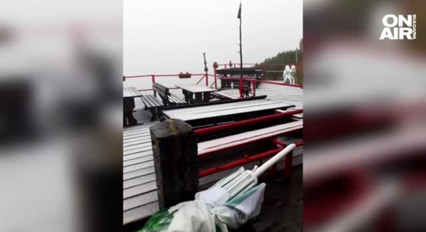 Първи сняг падна на Боровец