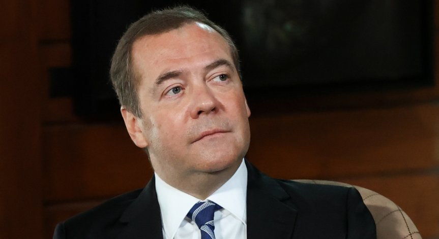 Медведев: Русия има силата да постави врагове си на мястото им
