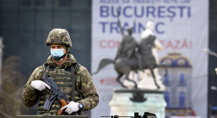 Тестват за коронавирус всички жители на Букурещ