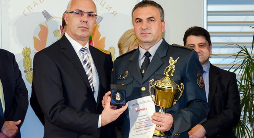 Министър Вучков: 90% от пожарните коли обновени до края на 2015г.