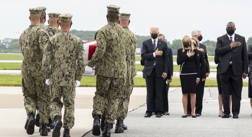 FT: Никоя велика сила не е безгрешна, САЩ имат по-важни задачи от Афганистан