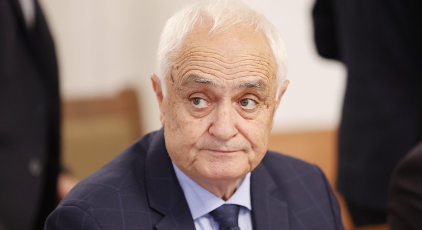 Акцент бе поставен и върху възможните гаранции за сигурността на Украйна.