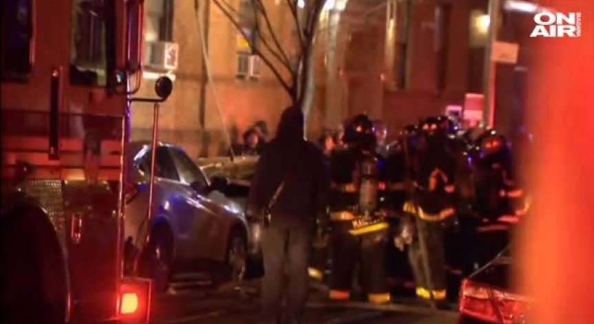 12 души загинаха при пожар в Ню Йорк