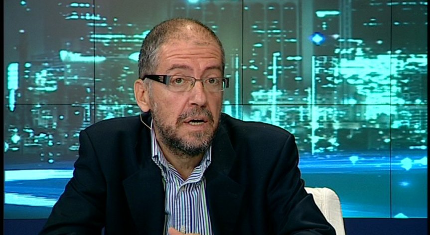 Поне за 12 години трябва да спрем да мислим за медали в спорта