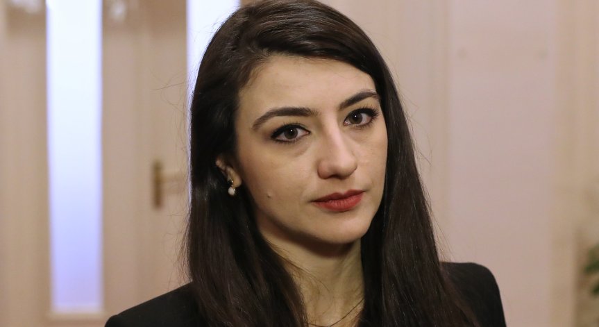 Лена Бориславова стана майка на момиченце