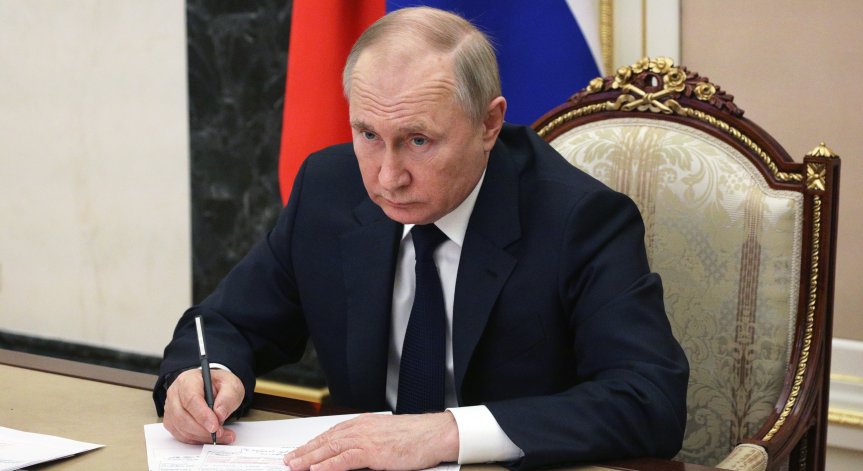 Путин към Ердоган: Ще съдействаме за превозване на товари през Черно и Азовско море