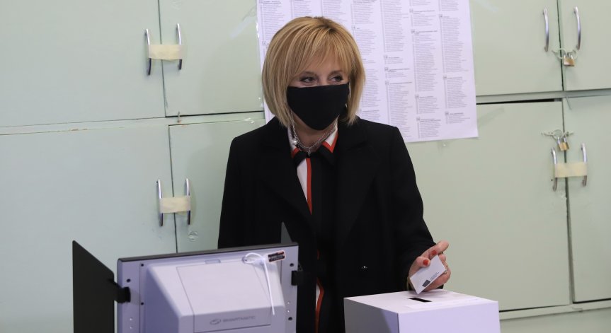 Манолова: ГЕРБ загуби тези избори, а протестният вот ги спечели