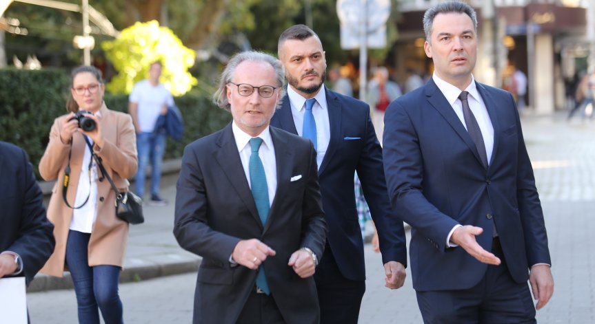 Лозан Панов излиза в неплатен отпуск до 22 ноември