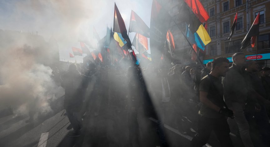 Многохиляден протест срещу споразумението на Зеленски с Москва