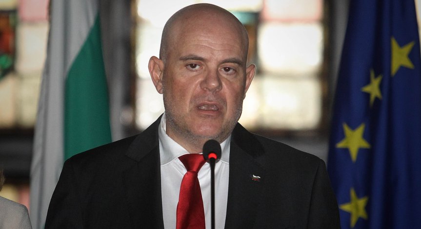 Гешев на среща с ГЕРБ-СДС: Има реална опасност от пълен провал в борбата с престъпността