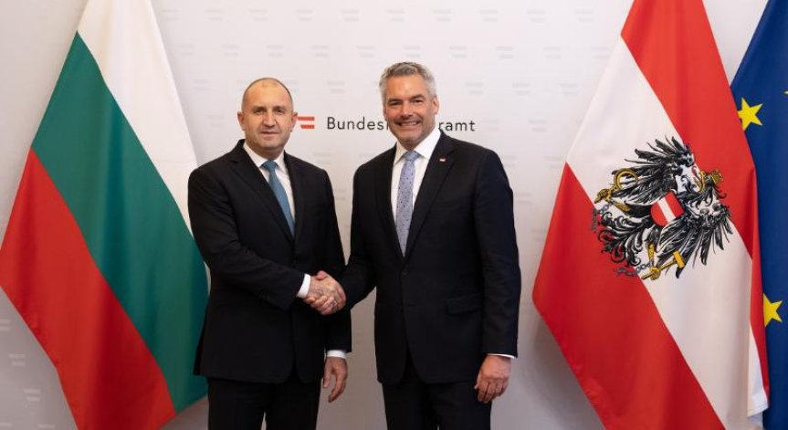 Радев и Нехамер: България и Австрия продължават борбата с нелегалната миграция