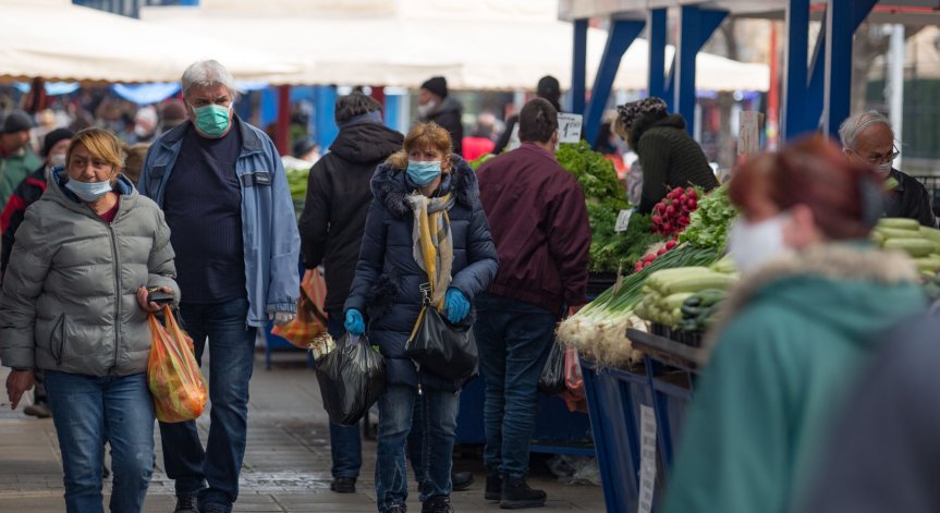 НСИ: 75% от българите трудно покриват ежедневните си разходи