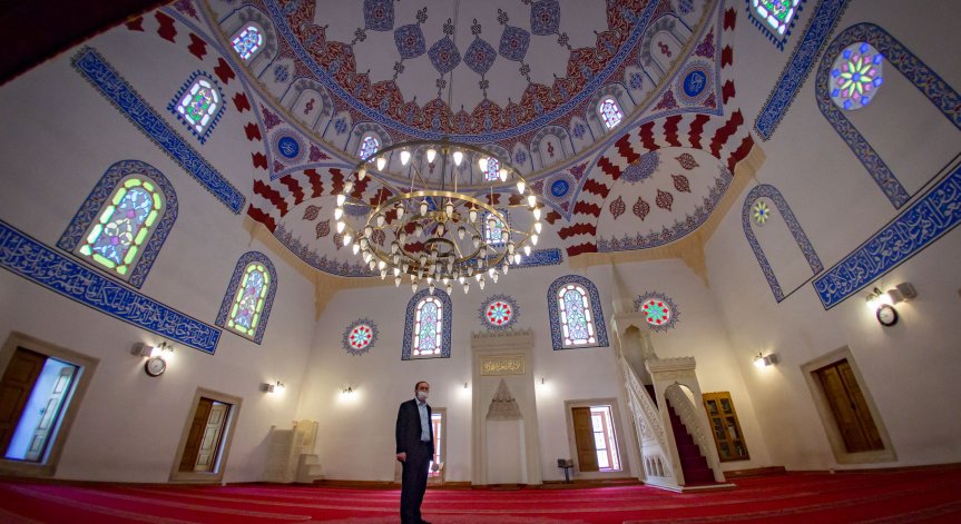 Отварят джамиите - ще има колективни молитви, но при дистанция