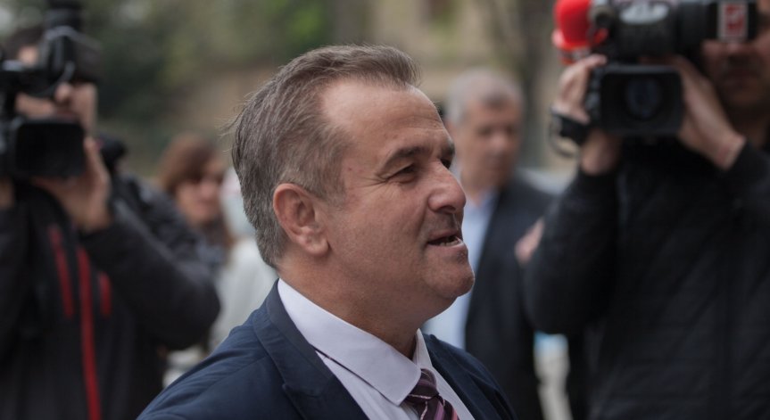 Обвиненият в корупция Панайот Рейзи напуска ГЕРБ, но остава на кметския пост