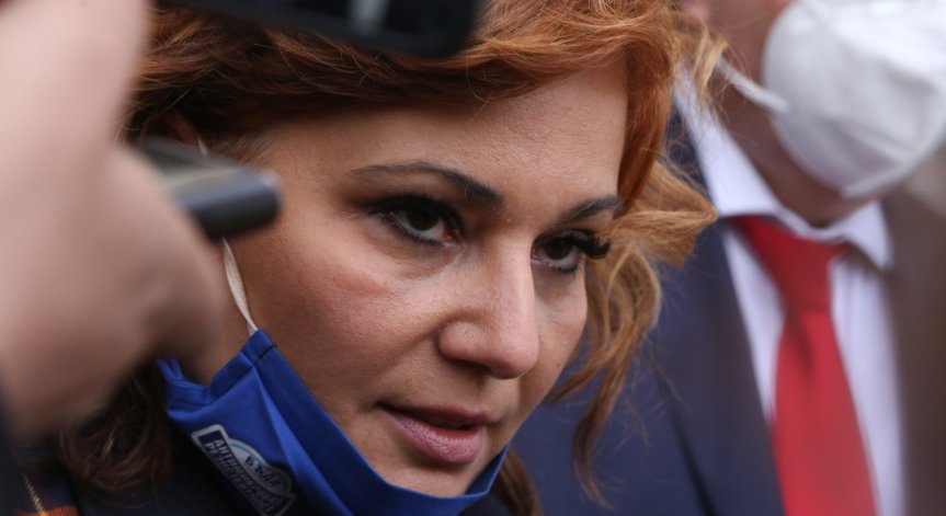 Оправдаха проф. Асена Сербезова по обвинението за всяване на паника