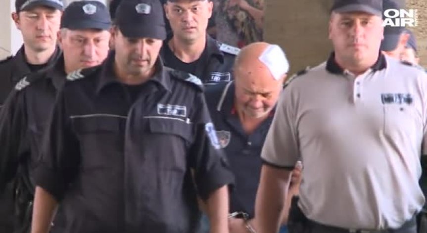 Пуснаха под гаранция шофьора на катастрофиралия край Своге автобус
