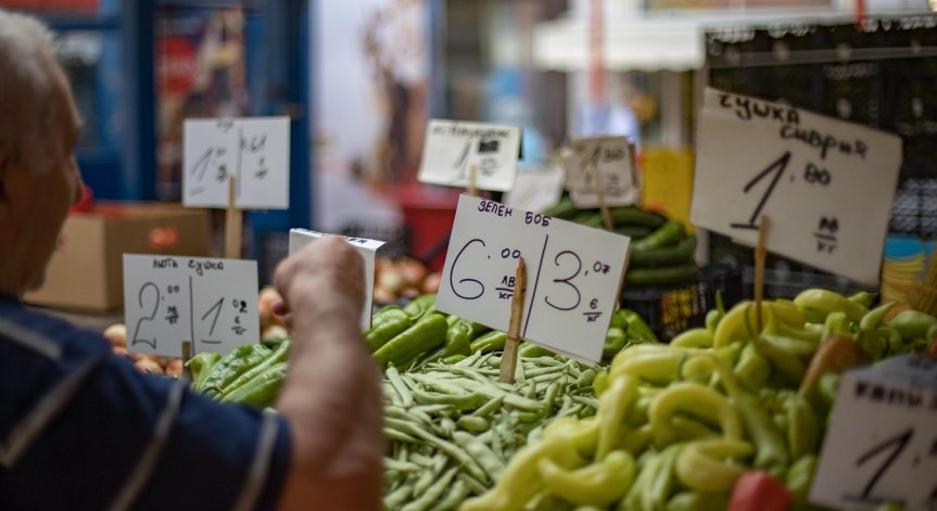 Цените на храните се увеличават през седмицата, скок има дори при сезонното зеле