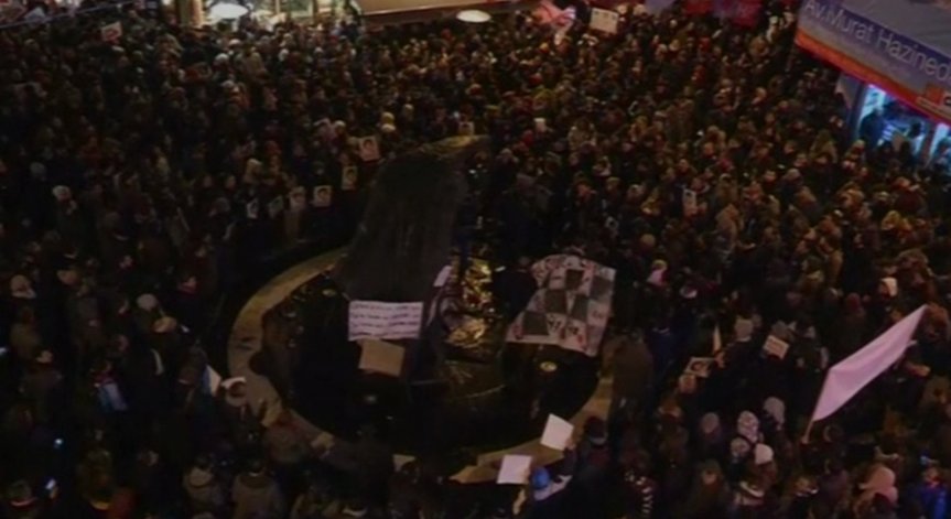 Днес погребват тинейджъра, жертва на протестните сблъсъци за парка „Гези”