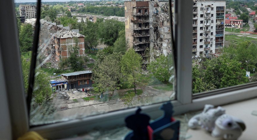 Най-малко 20 души са загинали при руски удари в Украйна.