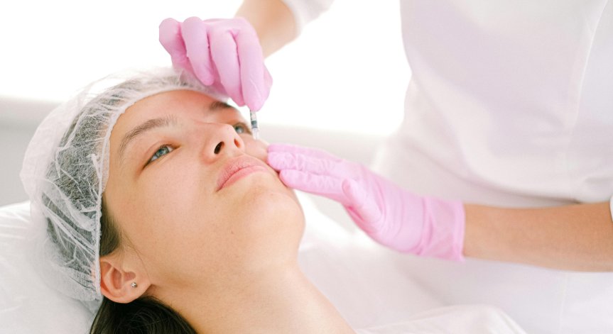 Прокуратурата се самосезира по случаите на жени, пострадали след поставяне на ботокс