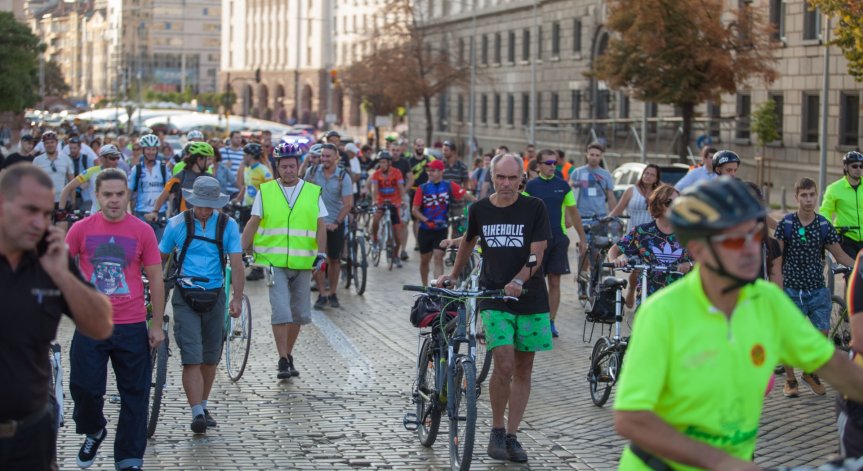 Велосипедисти на протест: Настояват за по-голяма сигурност на пътя