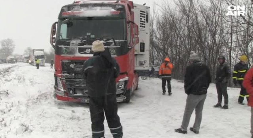Тежка катастрофа на пътя Русе - Бяла с няколко превозни средства