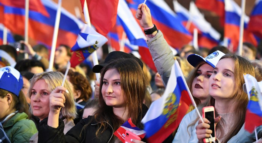 ЕС поряза анексираните от Русия територии, няма да признава паспортите, издадени там