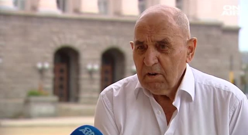 Кой запали Партийния дом преди 27 години?