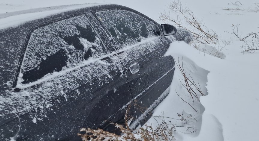 Младежи закъсаха на Белмекен, три часа пожарникари се опитваха да стигнат до тях