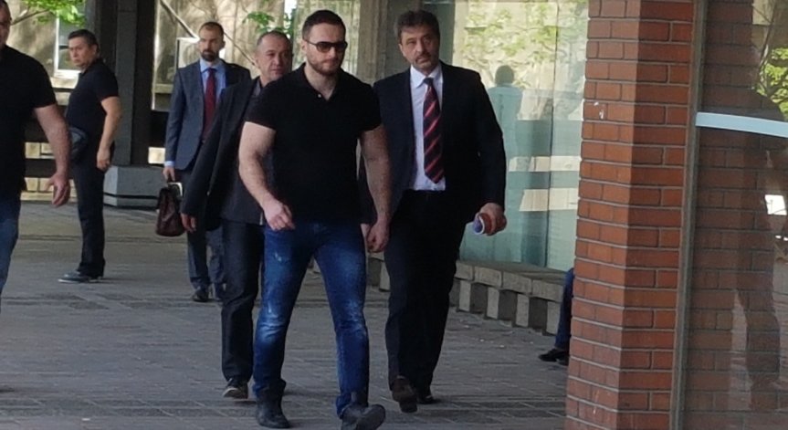 Цветан Василев се яви пред съда в Белград