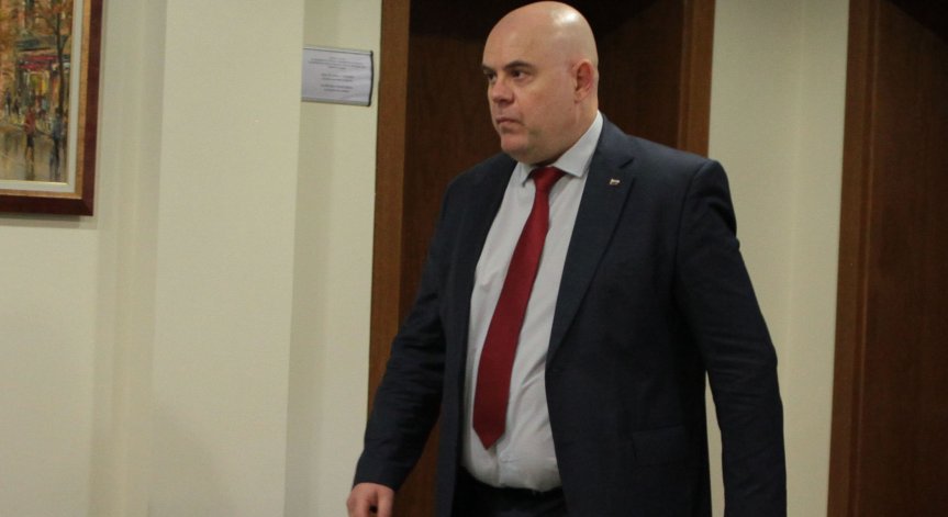 Гласуват повторно Гешев за главен прокурор (обновена)