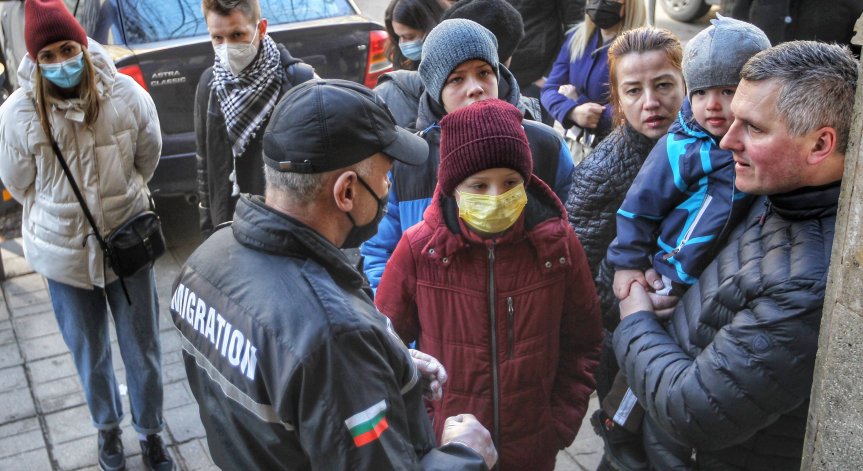 ЕП прие резолюция за защита на бягащите от войната деца