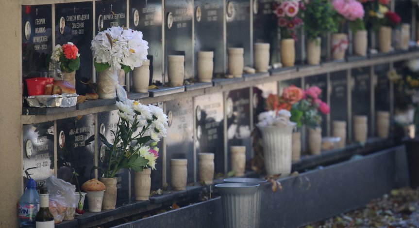 Допълнителен градски транспорт в София заради Задушница