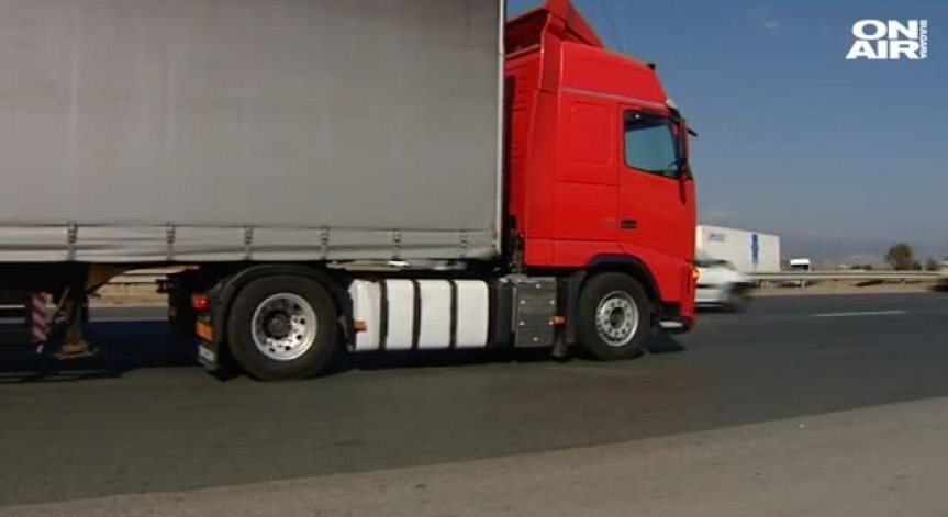 Стотици ТИР-ове блокираха 