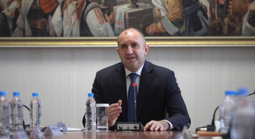 Радев: Демократичното общество е немислимо без МВР