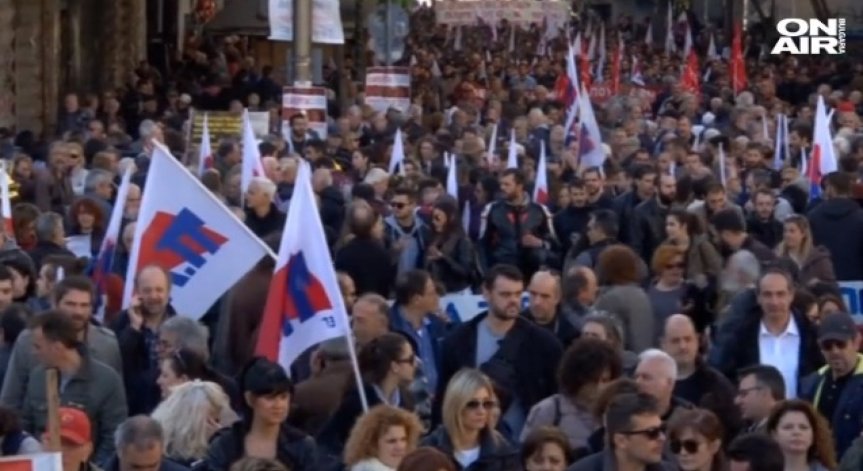 През 2018 г. Гърция трябва да излезе от спиралата на спасителните програми