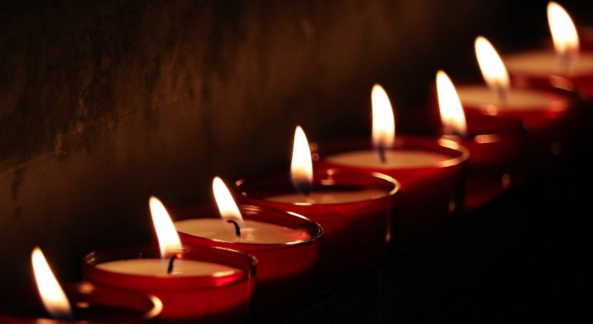 Погребват в родния ѝ Русе убитата в Хага Елена Генчева