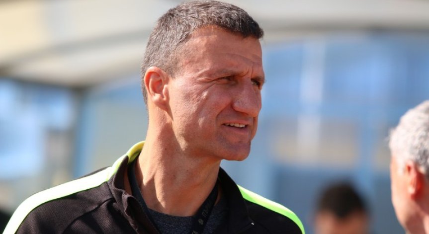 Костадин Ангелов - Лаптопа: В момента сме на дъното, но българският футбол го чака светло бъдеще