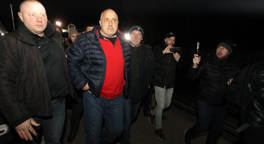 Борисов, Горанов и Арнаудова ще обжалват 24-часовото им задържане